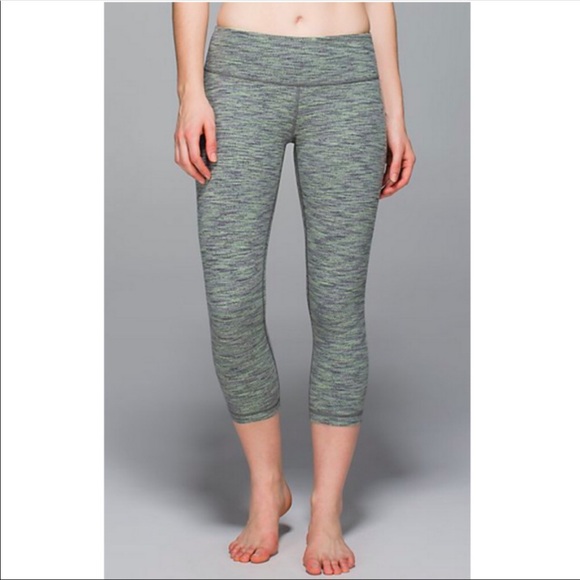 lululemon athletica Pants - Lululemon Wunder Under Crop Leggings